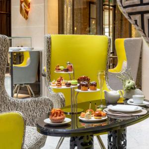 Tea Time pour deux sous notre verrière